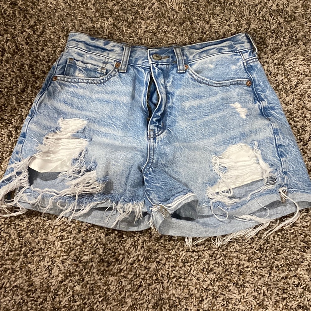 American Eagle High-Rise Mom Short